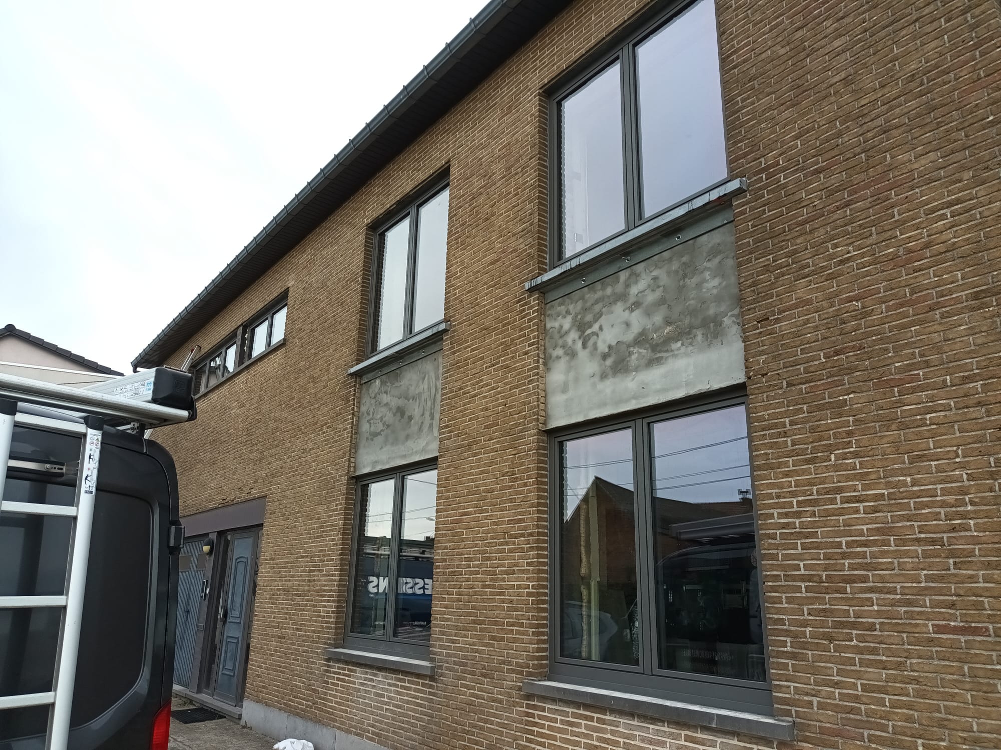 Réalisation Luc SRL – Menuiseries extérieures à Bruxelles et en Wallonie