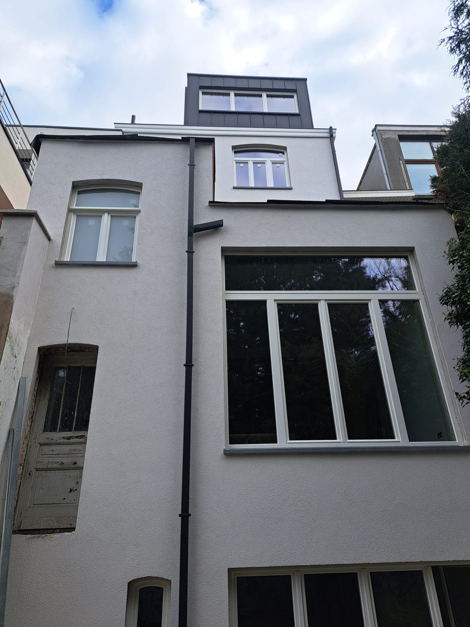 Réalisation Luc SRL – Menuiseries extérieures à Bruxelles et en Wallonie