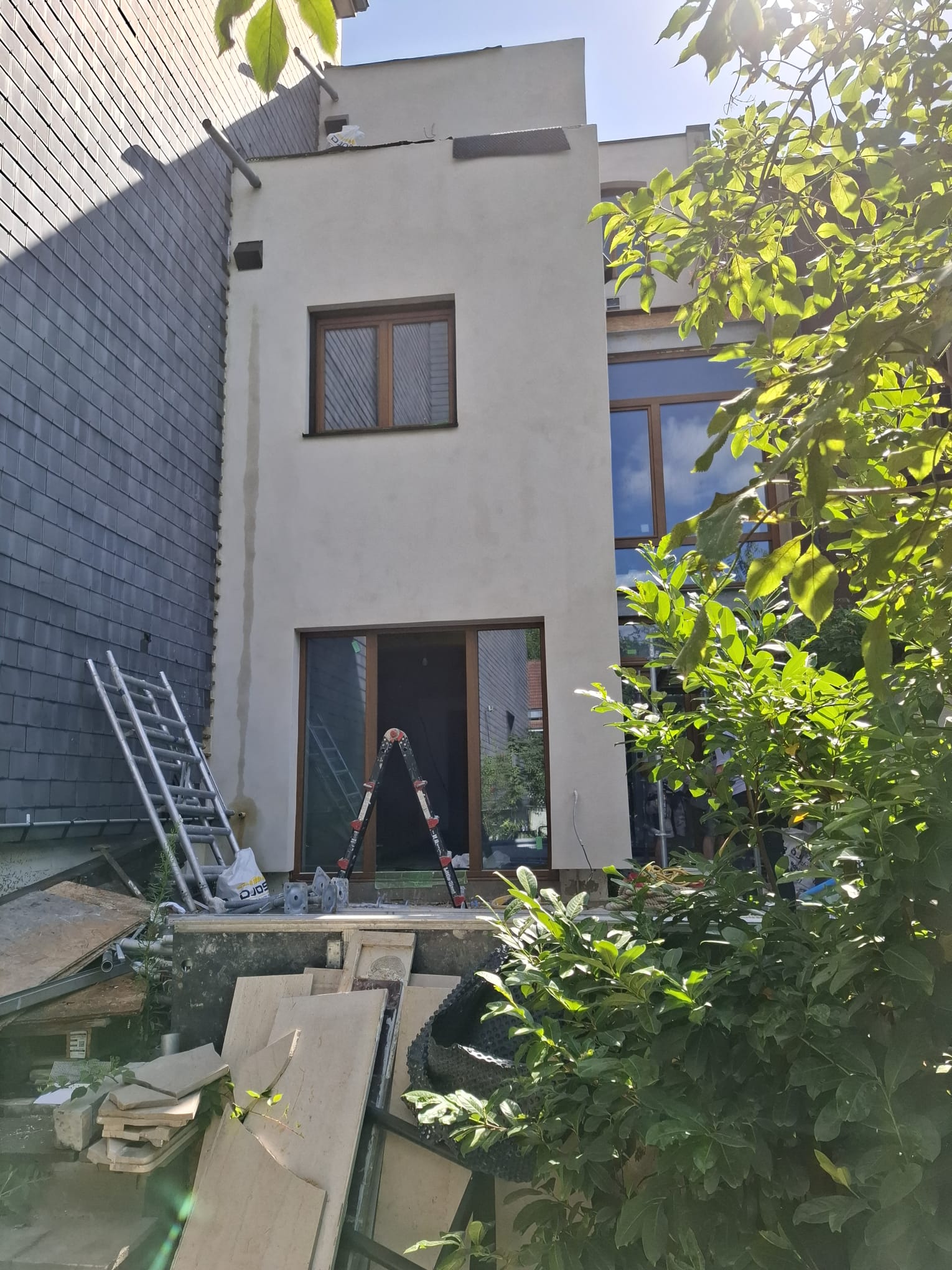 Réalisation Luc SRL – Menuiseries extérieures à Bruxelles et en Wallonie