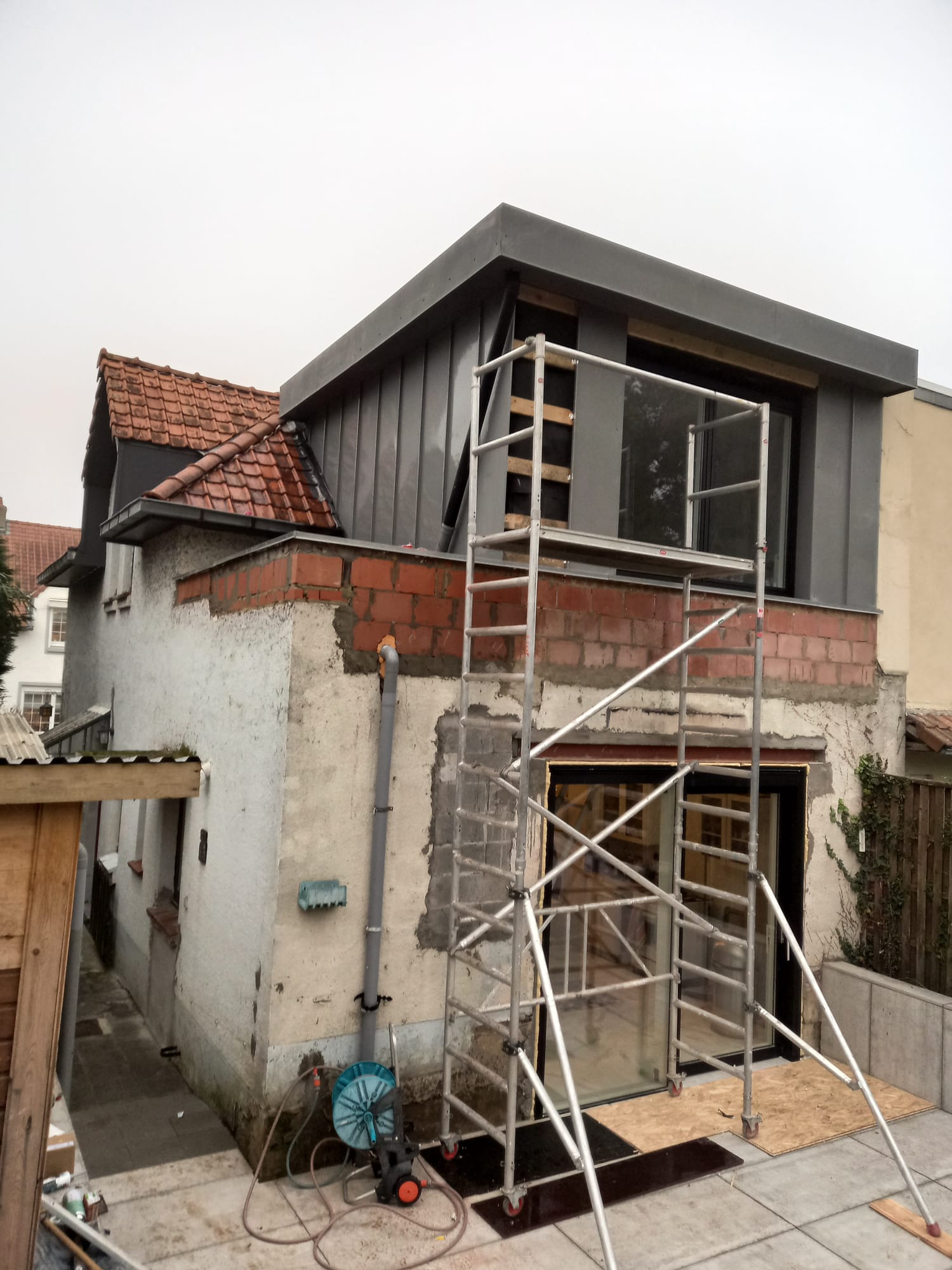 Réalisation Luc SRL – Bardages extérieurs et toitures à Bruxelles et en Wallonie