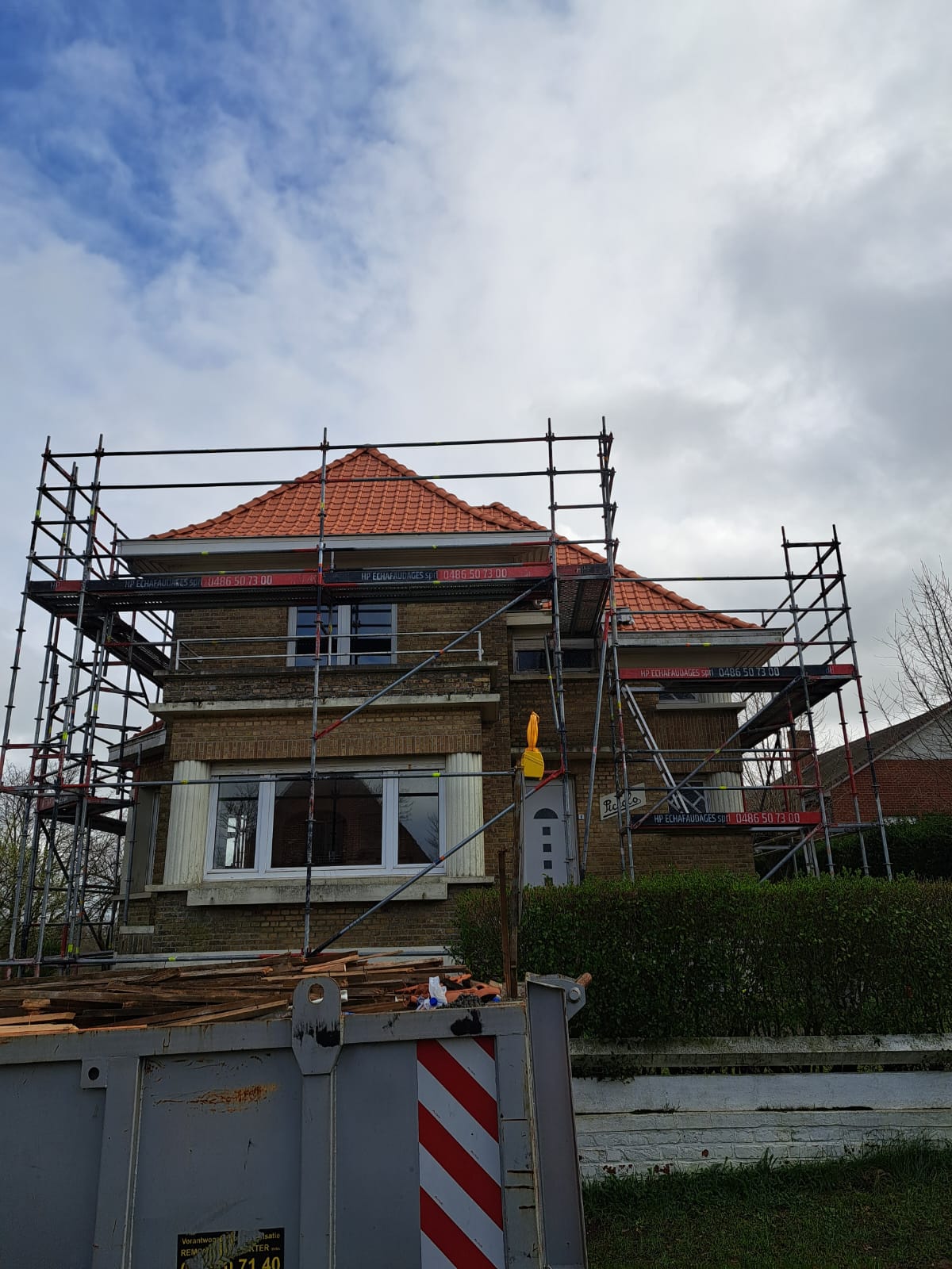 Réalisation Luc SRL – Bardages extérieurs et toitures à Bruxelles et en Wallonie